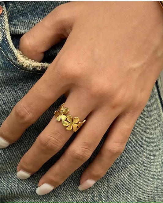 FLORAL RING