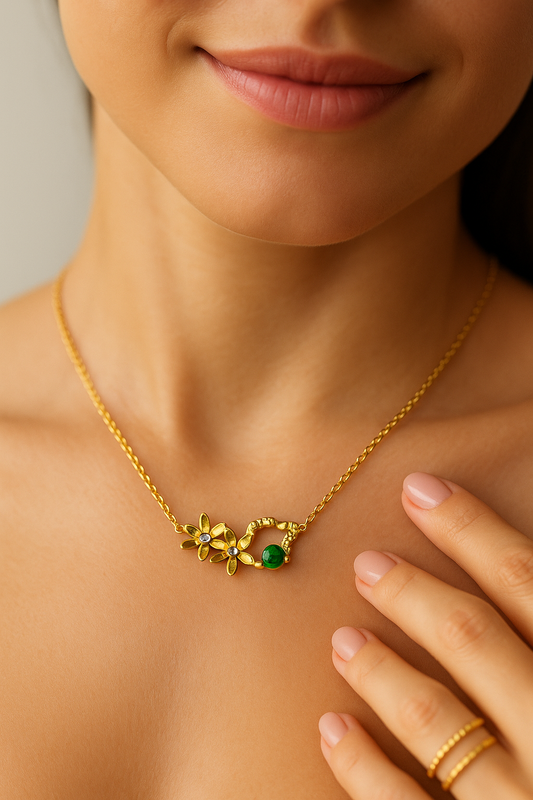 FLOWER GREEN HEART PENDANT