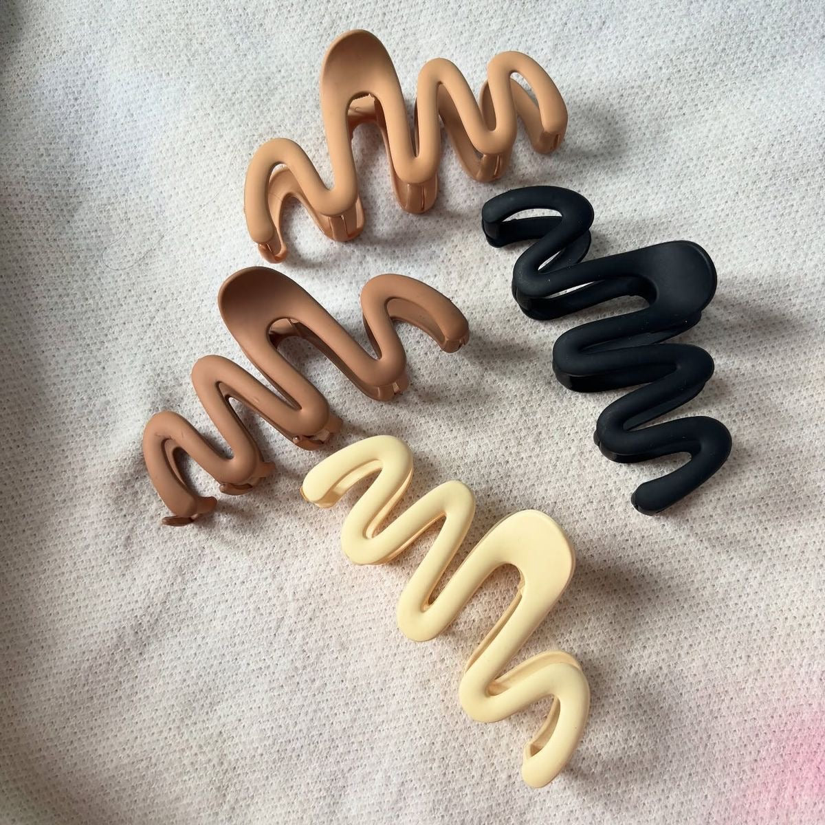 Korean Wavy Claw Clip