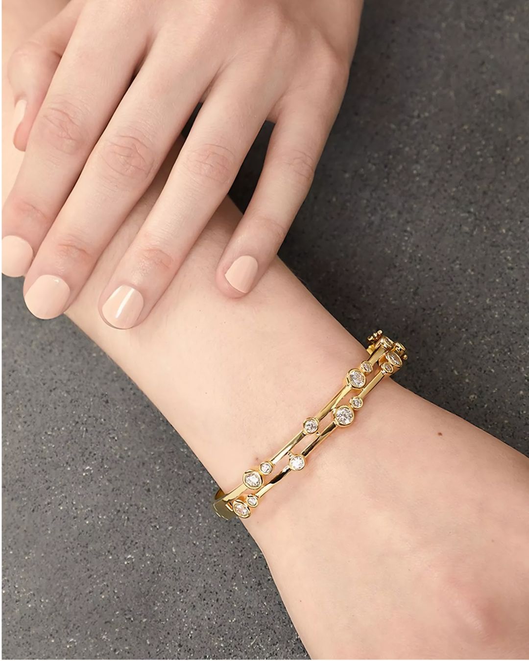ALORA GEM BANGLE