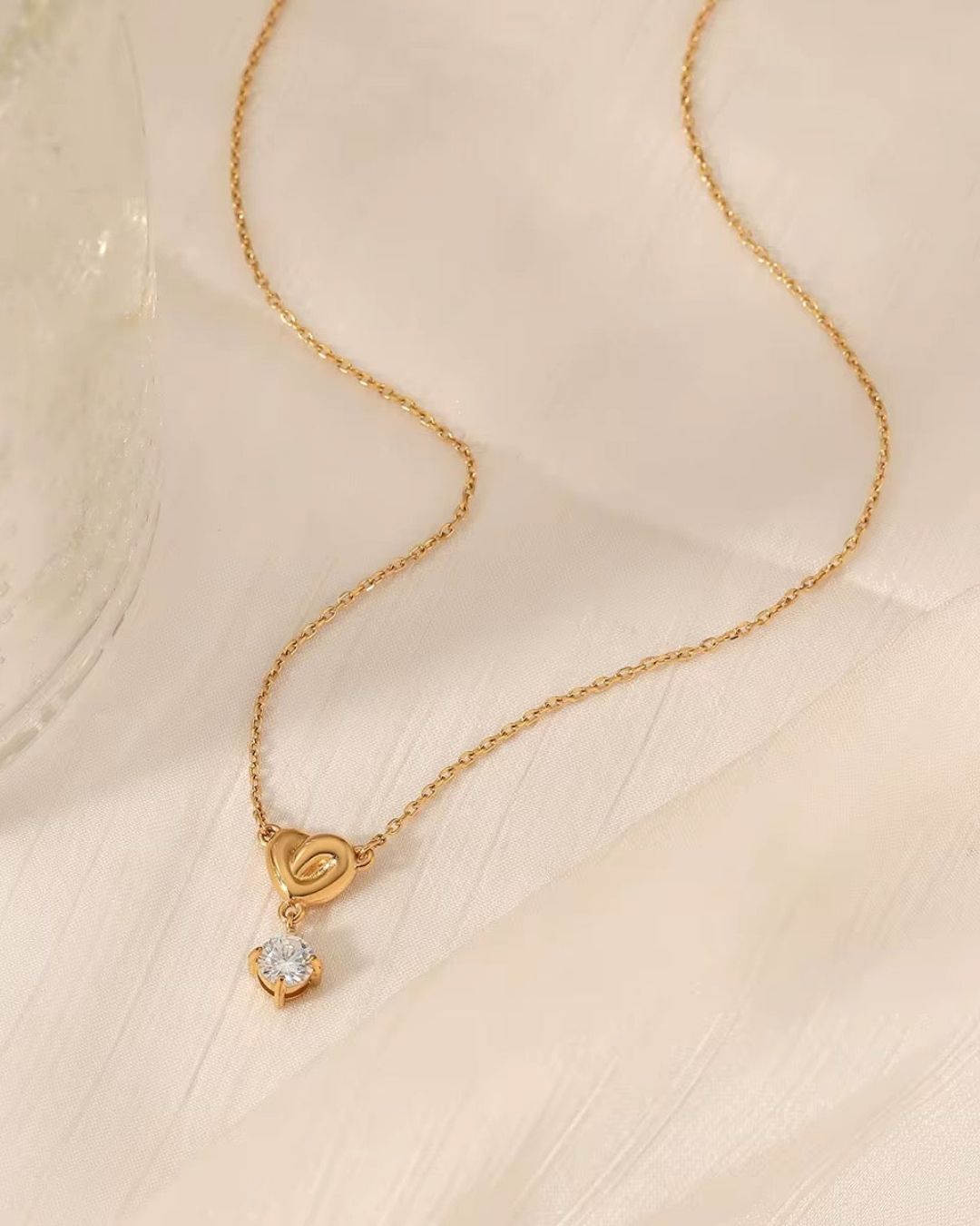 HEART DROP PENDANT