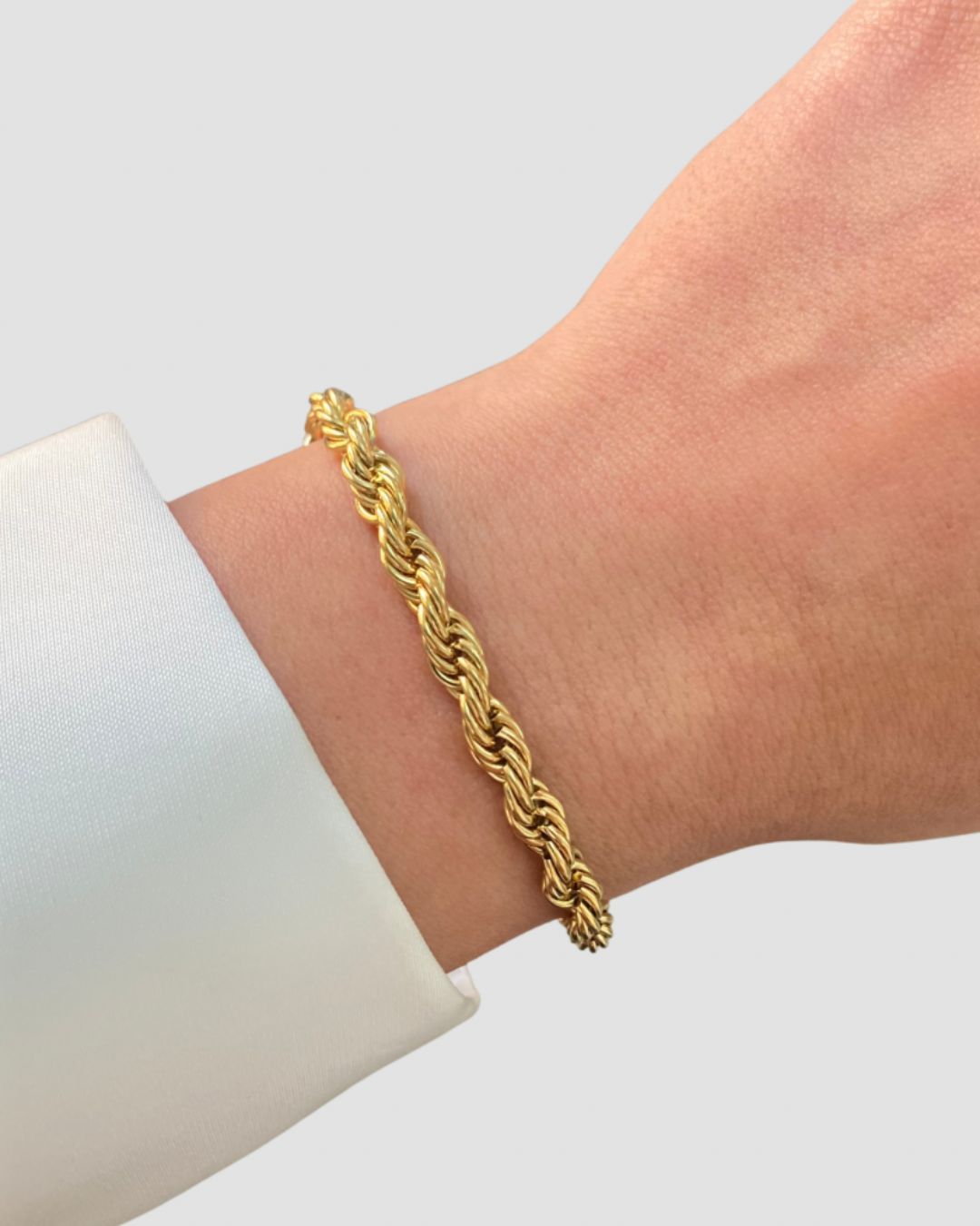 GOLD TWISTED BRACELET