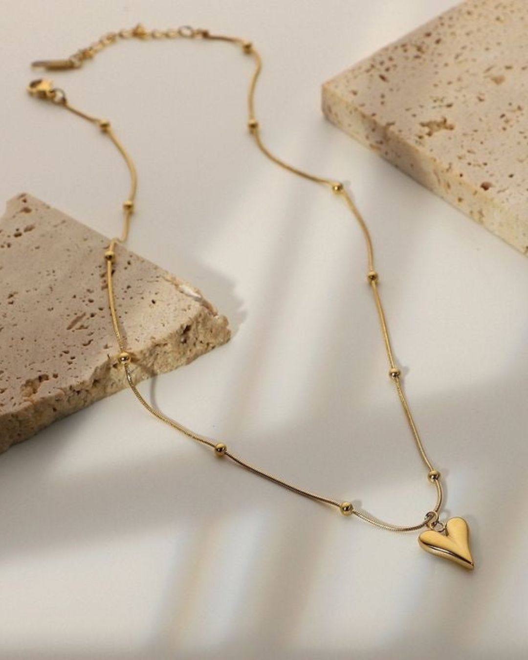 DROP HEART PENDANT