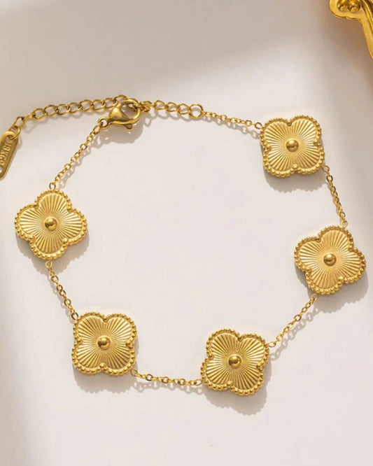GOLD CLOVER CHAIN BRACELET
