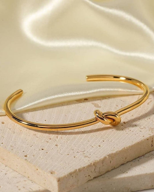 KNOT BRACELET