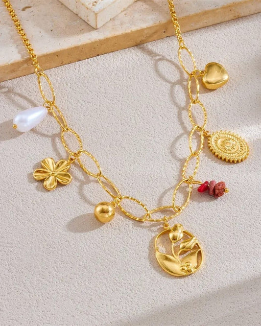 AMORA CHARM PENDANT