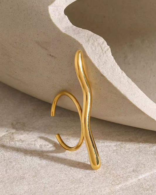 WAVY RING