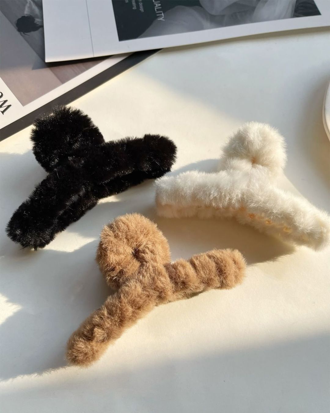 KOREAN FLUFFY CLAW CLIP