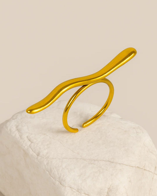 WAVY RING