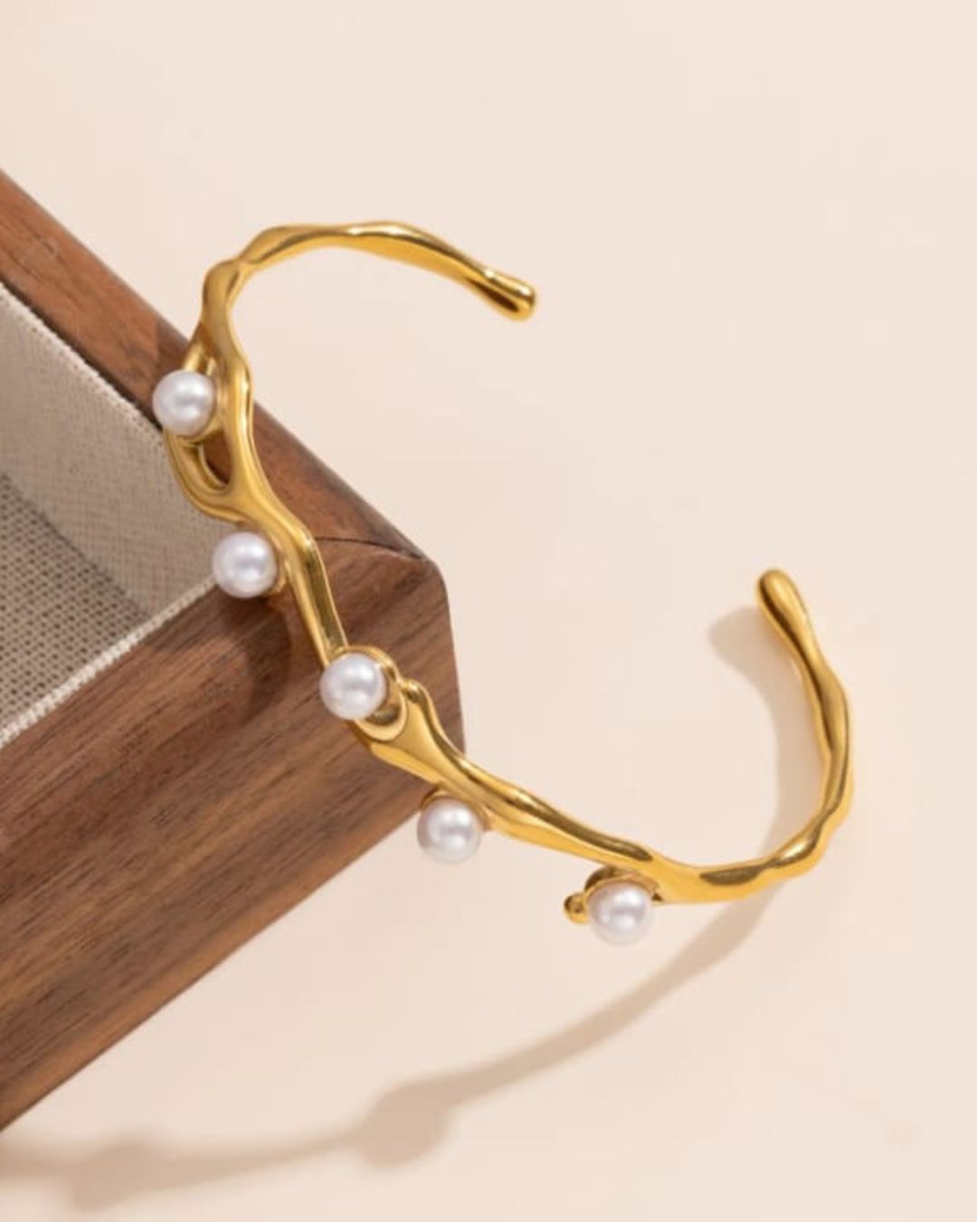 MOLTEN PEARL BRACELET
