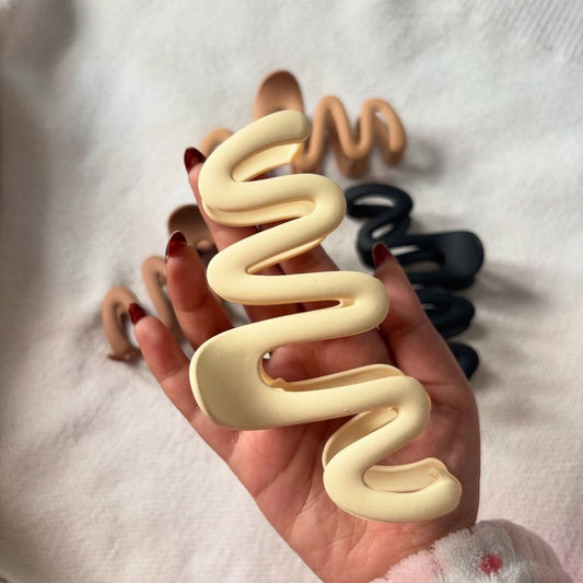 Korean Wavy Claw Clip