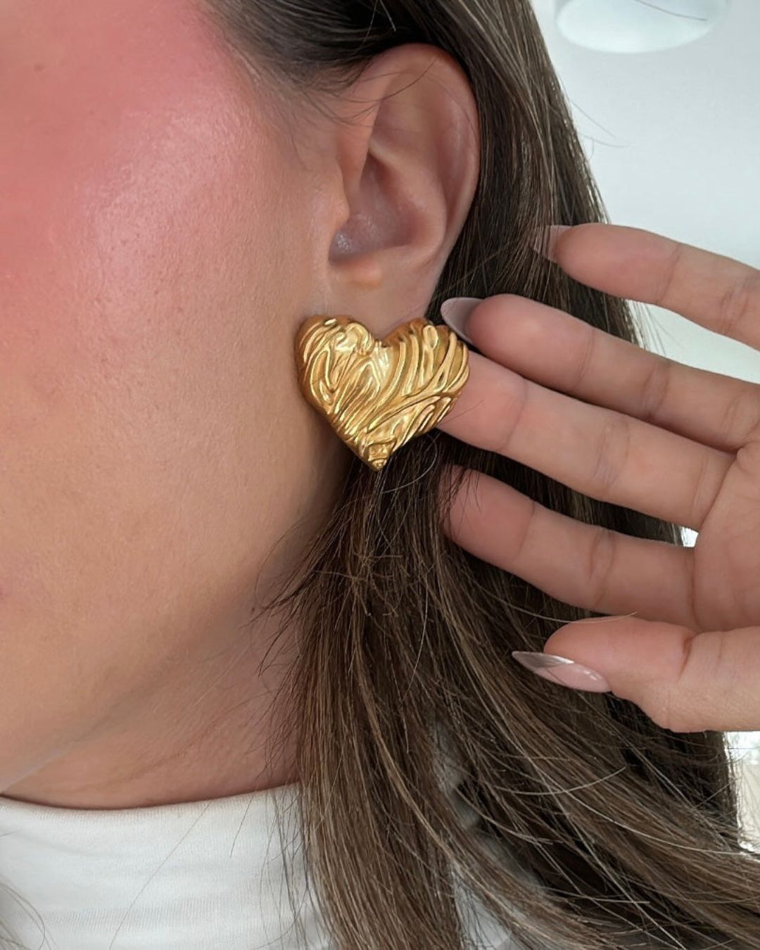 CHUNKY HEART EARRINGS