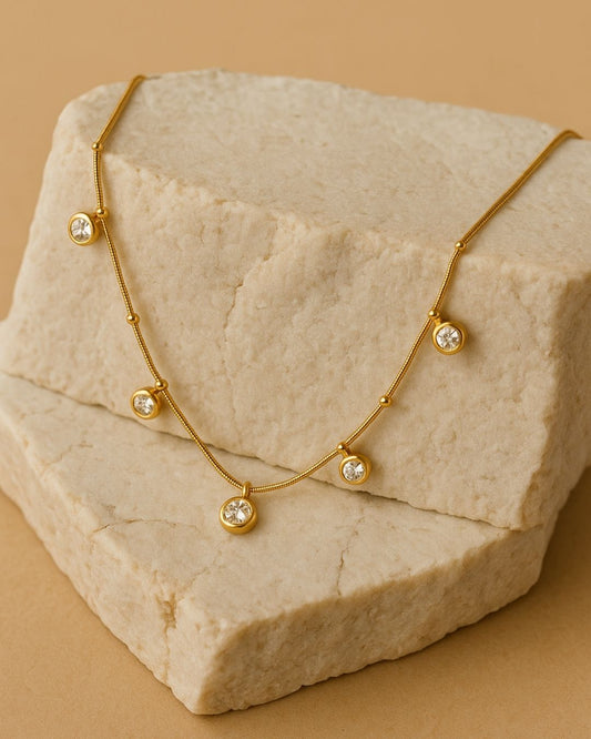 CRYSTAL CHAIN PENDANT