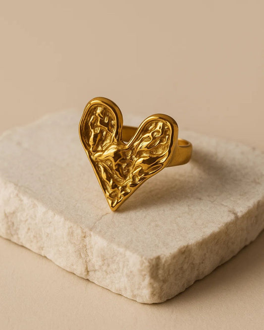 CHUNKY HEART RING