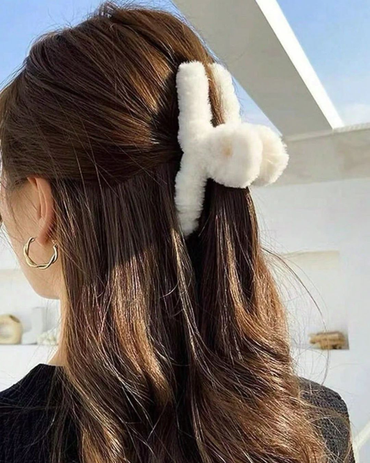 KOREAN FLUFFY CLAW CLIP