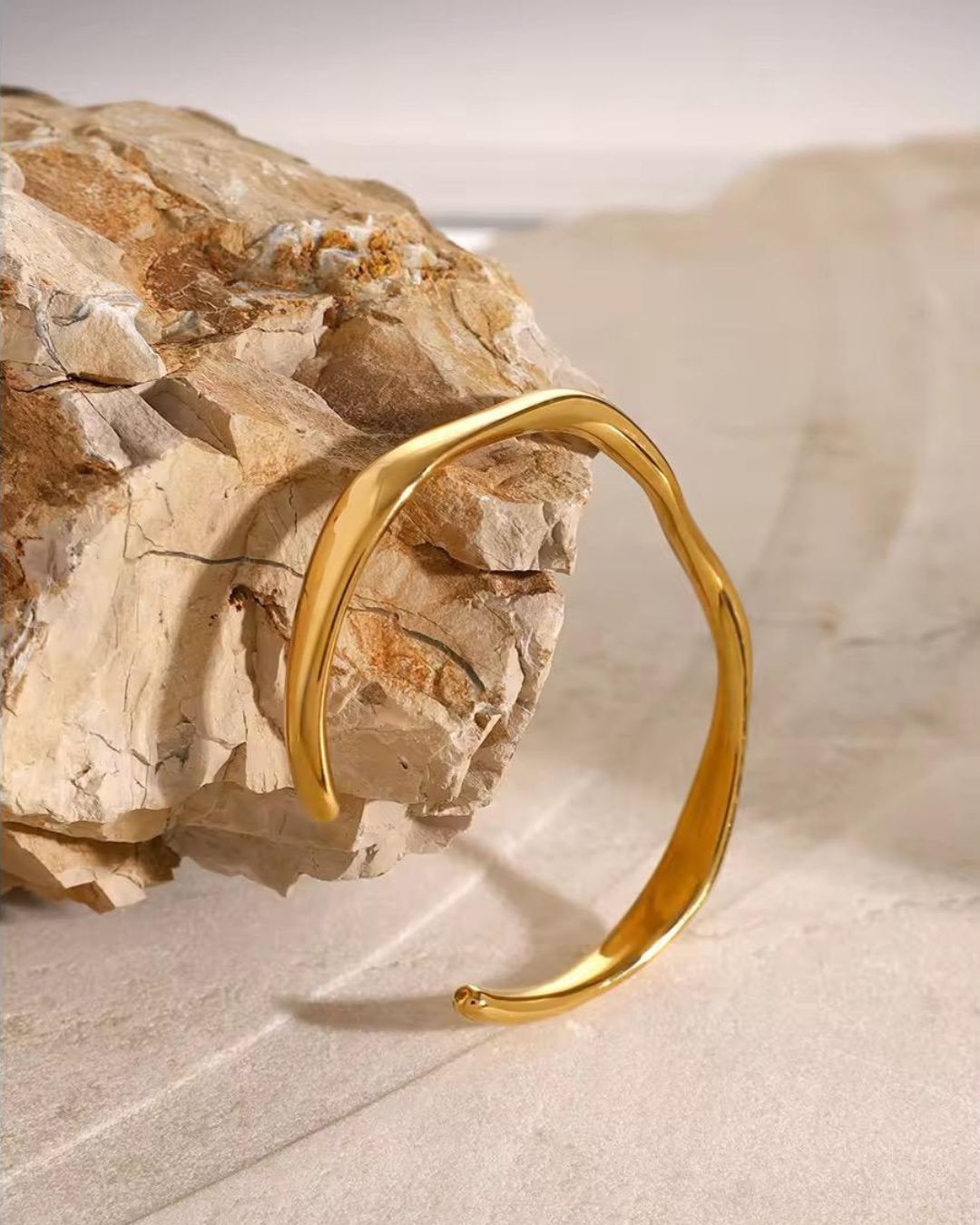 CURVE BRACELET