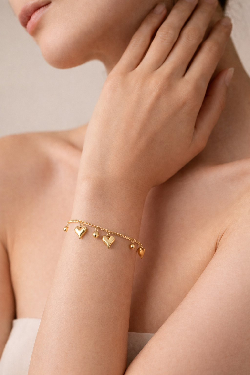 DROP HEART BRACELET