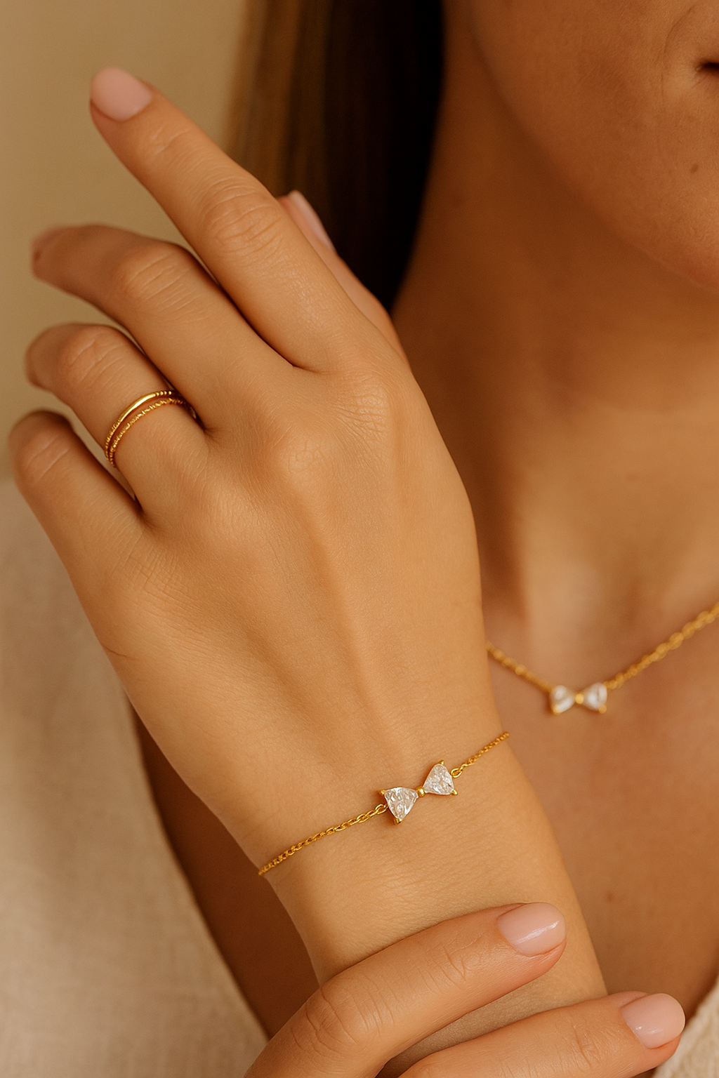 CRYSTAL BOW BRACELET