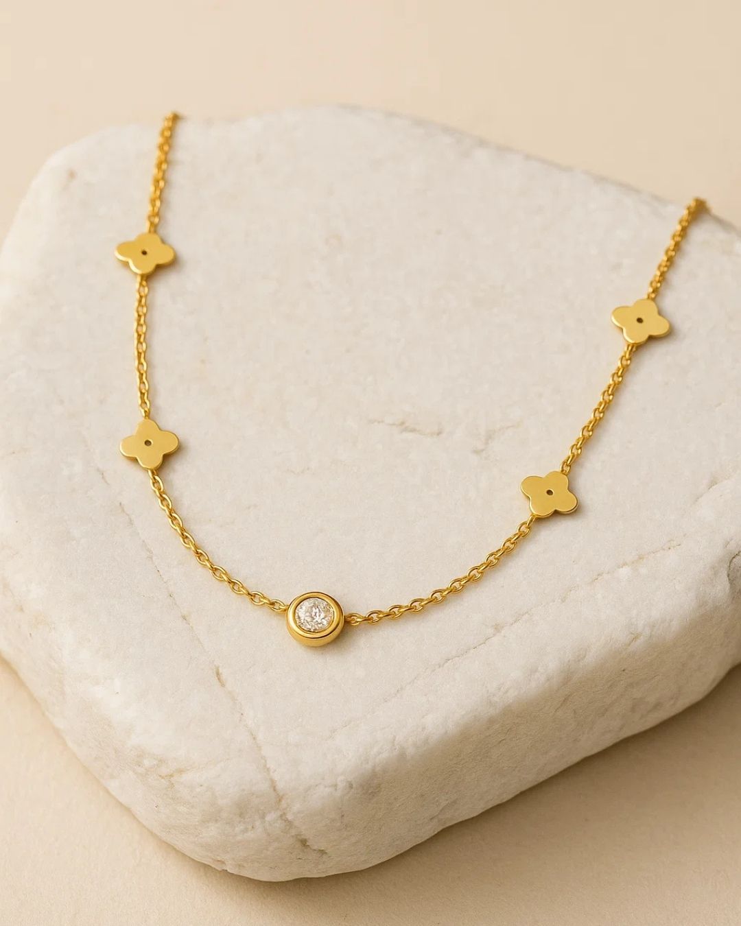 FLORAL CHARM PENDANT