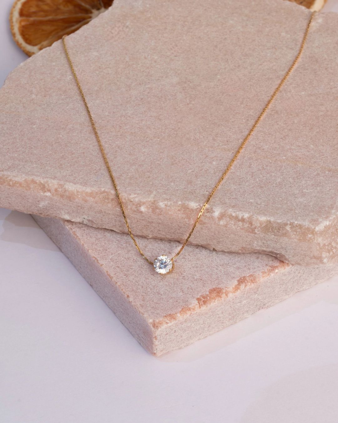 SOLITAIRE PENDANT