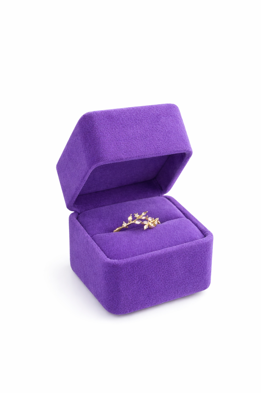 LOVERS LEAF RING WITH RING BOX