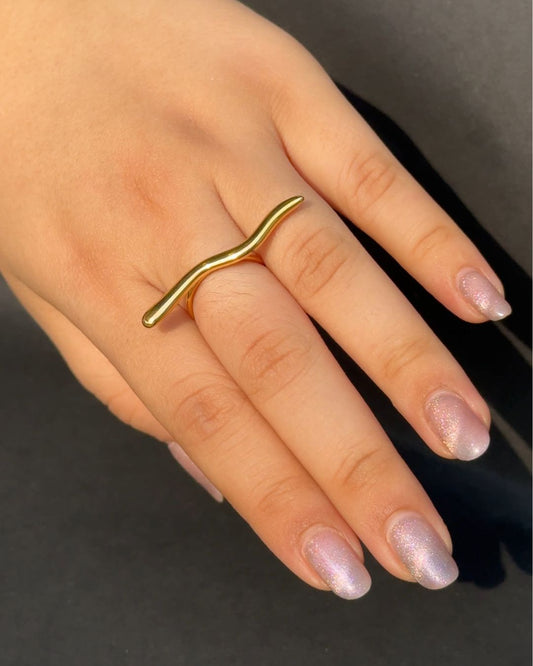WAVY RING
