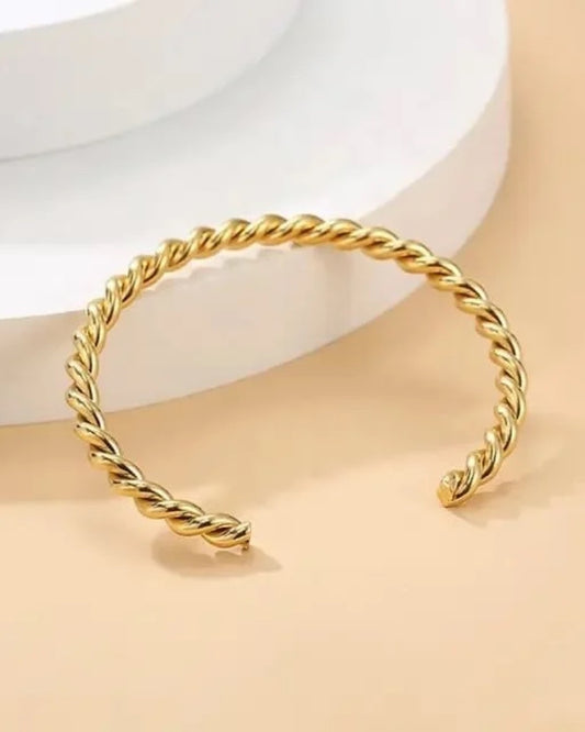 TWISTED BRACELET