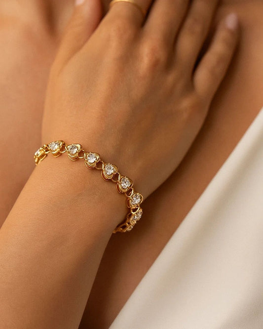 HEART LINKED CRYSTAL BRACELET