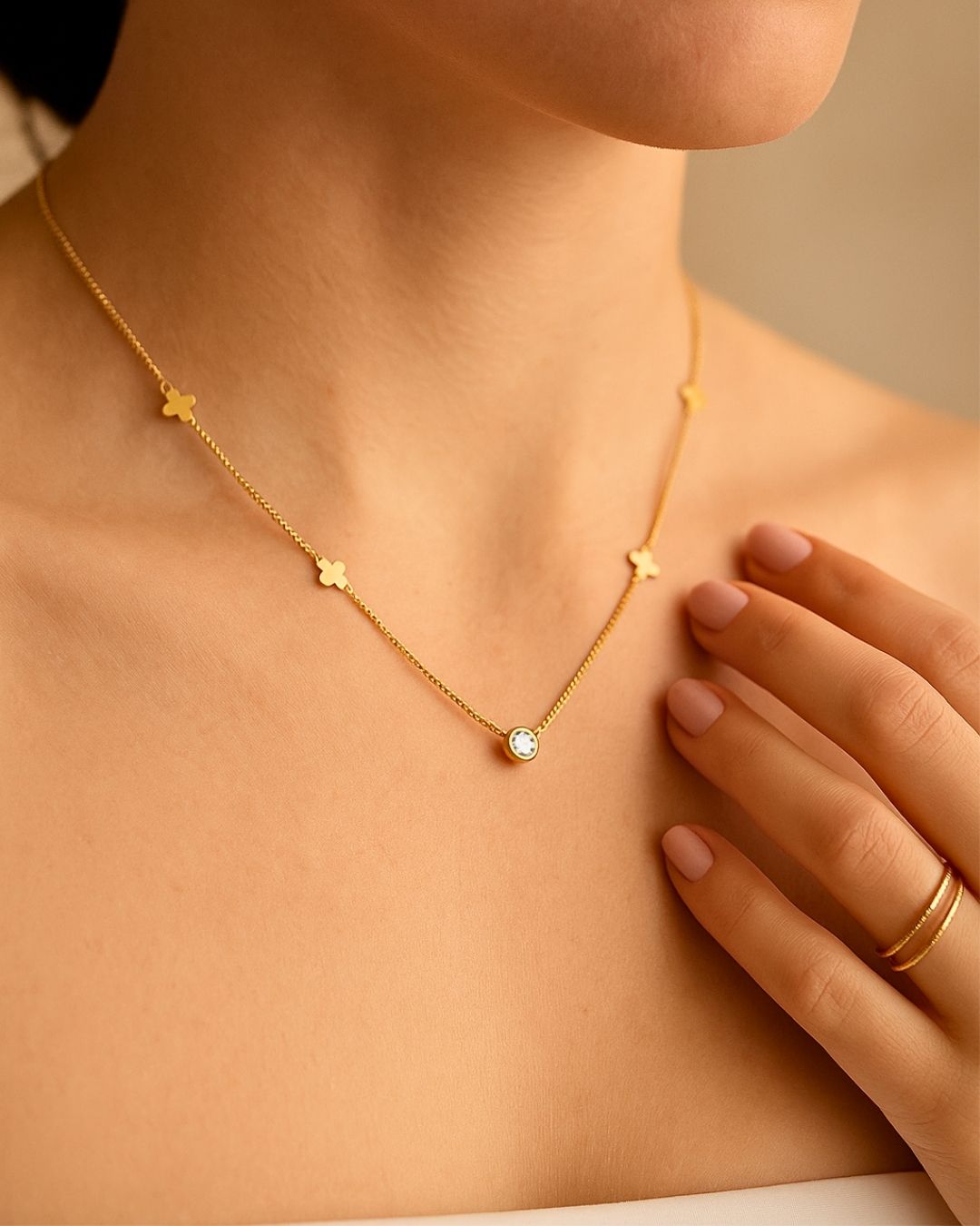 FLORAL CHARM PENDANT