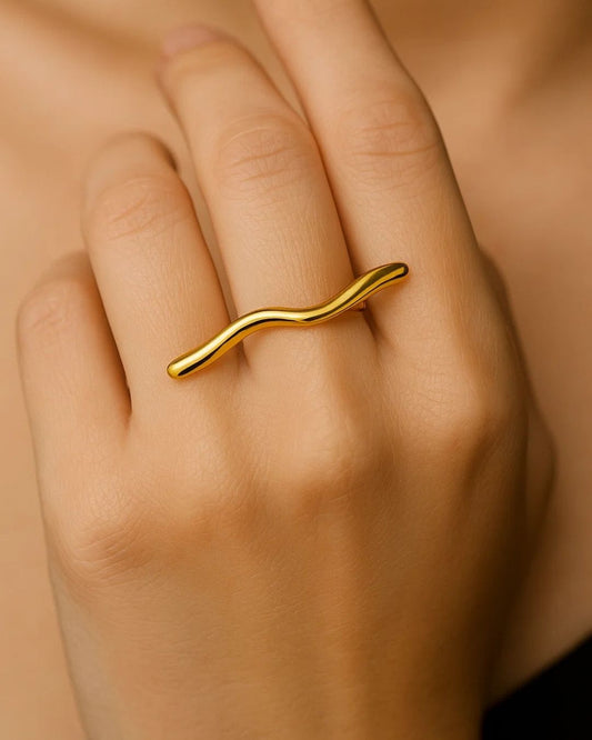 WAVY RING