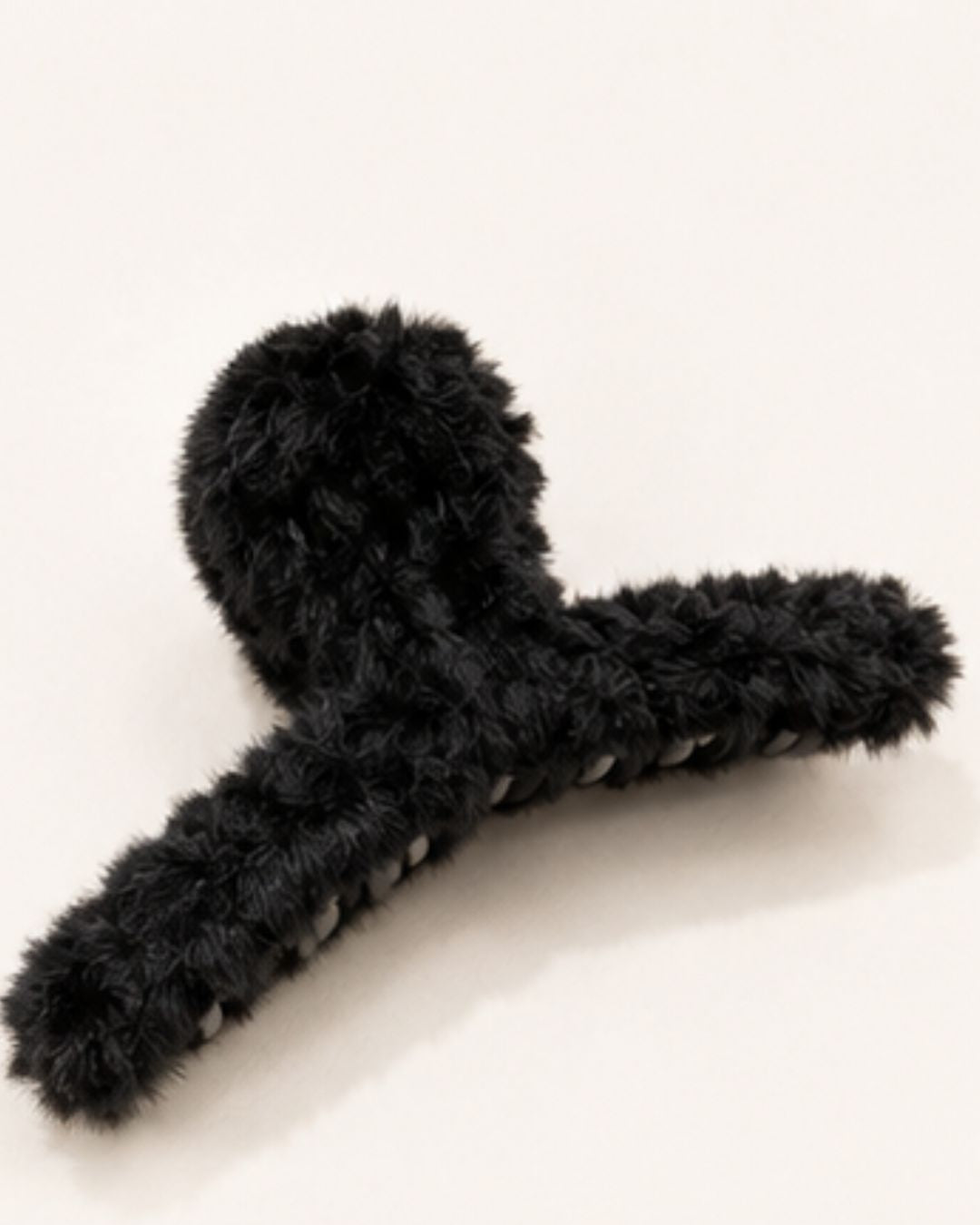 Black fluffy claw clip non slip hair clutcher