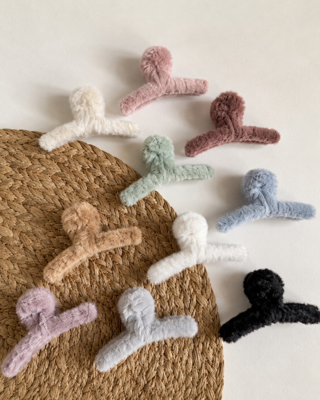 Korean fluffy claw clip set for women in pastel colors